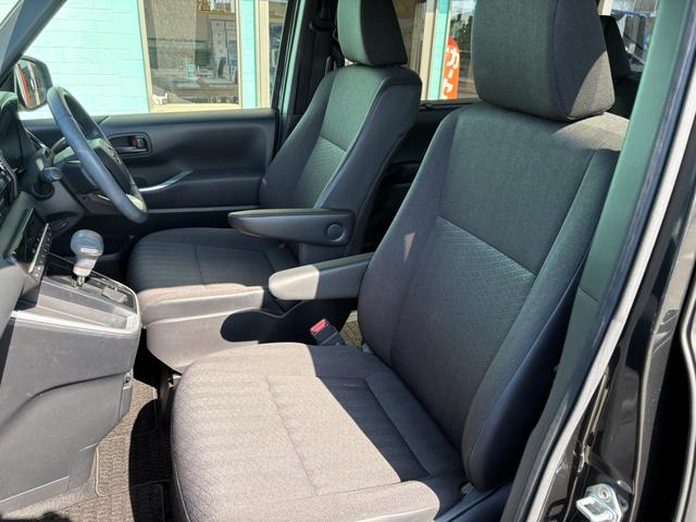 ヴォクシー Ｓ－Ｇ　後席フリップダウンモニター・両側パワースライドドア（13枚目）