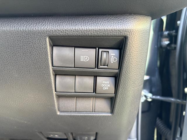 ヴォクシー Ｓ－Ｇ　後席フリップダウンモニター・両側パワースライドドア（17枚目）