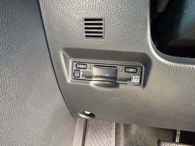 ヴォクシー Ｓ－Ｇ　後席フリップダウンモニター・両側パワースライドドア（19枚目）