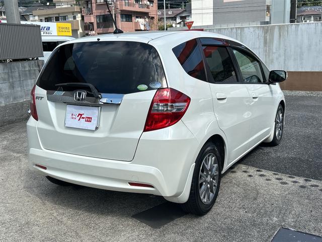 フィット X ナビ TV バックカメラ オートクルーズコントロール アルミホイール オートライト スマートキー 電動格納ミラー シートヒーター CVT 盗難防止システム 衝突安全ボディ ABS CD DVD再生(14枚目)