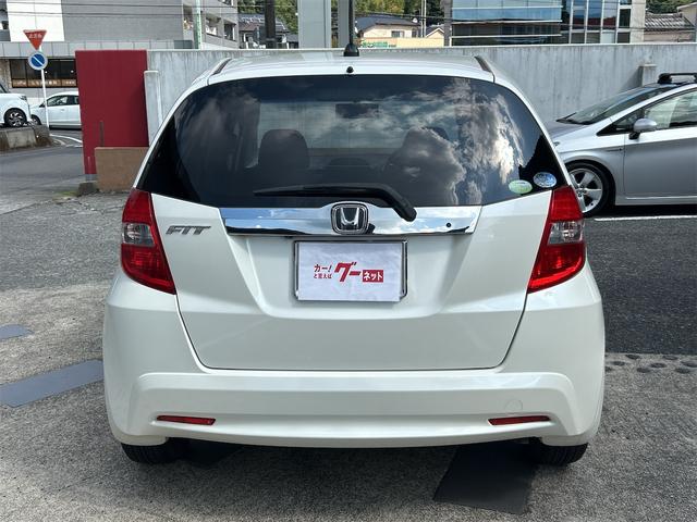 フィット X ナビ TV バックカメラ オートクルーズコントロール アルミホイール オートライト スマートキー 電動格納ミラー シートヒーター CVT 盗難防止システム 衝突安全ボディ ABS CD DVD再生(15枚目)