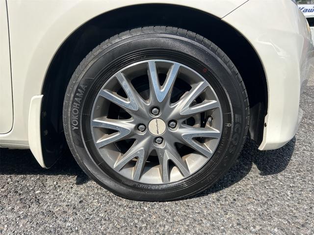 フィット X ナビ TV バックカメラ オートクルーズコントロール アルミホイール オートライト スマートキー 電動格納ミラー シートヒーター CVT 盗難防止システム 衝突安全ボディ ABS CD DVD再生(20枚目)