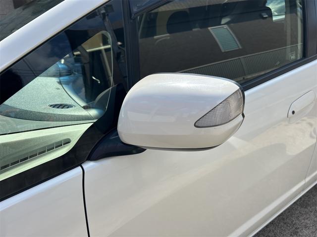 フィット X ナビ TV バックカメラ オートクルーズコントロール アルミホイール オートライト スマートキー 電動格納ミラー シートヒーター CVT 盗難防止システム 衝突安全ボディ ABS CD DVD再生(22枚目)