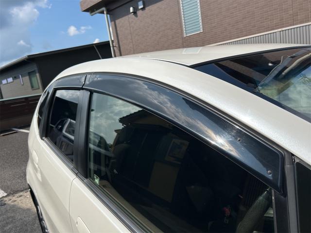 フィット X ナビ TV バックカメラ オートクルーズコントロール アルミホイール オートライト スマートキー 電動格納ミラー シートヒーター CVT 盗難防止システム 衝突安全ボディ ABS CD DVD再生(23枚目)