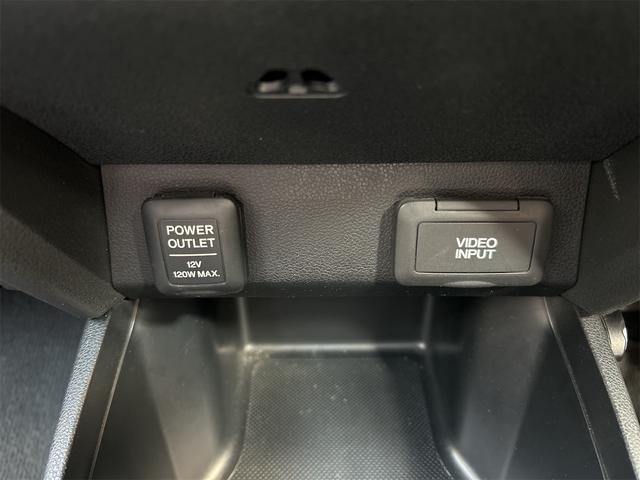 フィット X ナビ TV バックカメラ オートクルーズコントロール アルミホイール オートライト スマートキー 電動格納ミラー シートヒーター CVT 盗難防止システム 衝突安全ボディ ABS CD DVD再生(43枚目)