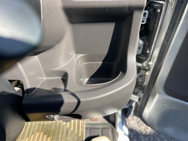 ご覧頂きまして誠に有難うございます!!是非ご来店して頂き、実際にご覧になって頂ければと思います。お客様からのご連絡をスタッフ一同、心よりお待ちしております