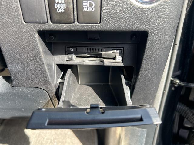 アルファード ２．５Ｓ　タイプゴールドＩＩ　ドライブレコーダー　バックカメラ　ナビ　クリアランスソナー　オートクルーズコントロール　レーンアシスト　衝突被害軽減システム　両側電動スライドドア　オートマチックハイビーム　オートライト（6枚目）