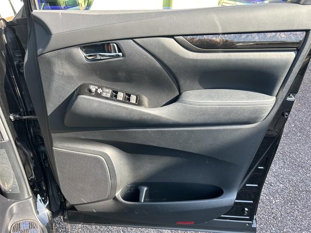 アルファード ２．５Ｓ　タイプゴールドＩＩ　ドライブレコーダー　バックカメラ　ナビ　クリアランスソナー　オートクルーズコントロール　レーンアシスト　衝突被害軽減システム　両側電動スライドドア　オートマチックハイビーム　オートライト（48枚目）