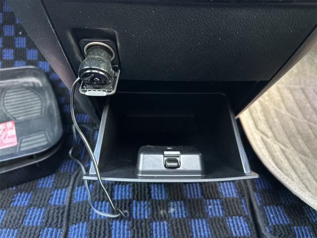 アルファード ２．５Ｓ　タイプゴールドＩＩ　ドライブレコーダー　バックカメラ　ナビ　クリアランスソナー　オートクルーズコントロール　レーンアシスト　衝突被害軽減システム　両側電動スライドドア　オートマチックハイビーム　オートライト（62枚目）