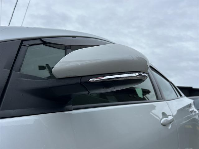 プリウス ＳセーフティプラスＩＩ　クリアランスソナー　レーンアシスト　オートクルーズコントロール　衝突被害軽減システム　全周囲カメラ　ナビ　ＴＶ　アルミホイール　オートマチックハイビーム　オートライト　ＬＥＤヘッドランプ　ＣＶＴ（24枚目）