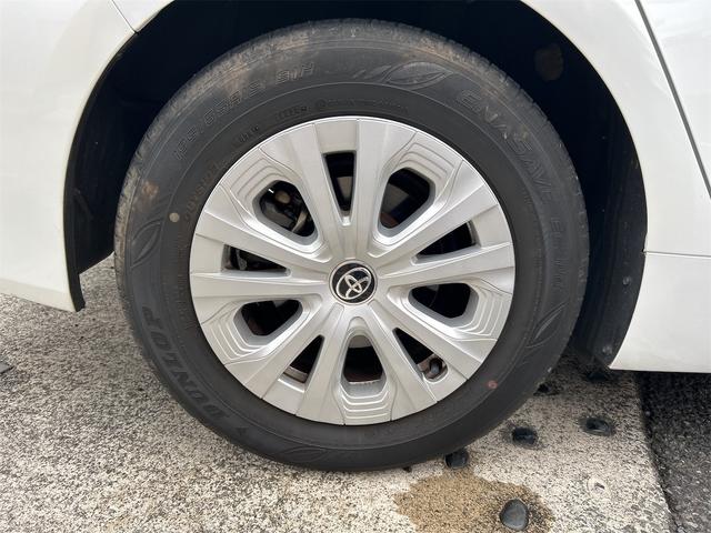 プリウス ＳセーフティプラスＩＩ　クリアランスソナー　レーンアシスト　オートクルーズコントロール　衝突被害軽減システム　全周囲カメラ　ナビ　ＴＶ　アルミホイール　オートマチックハイビーム　オートライト　ＬＥＤヘッドランプ　ＣＶＴ（27枚目）