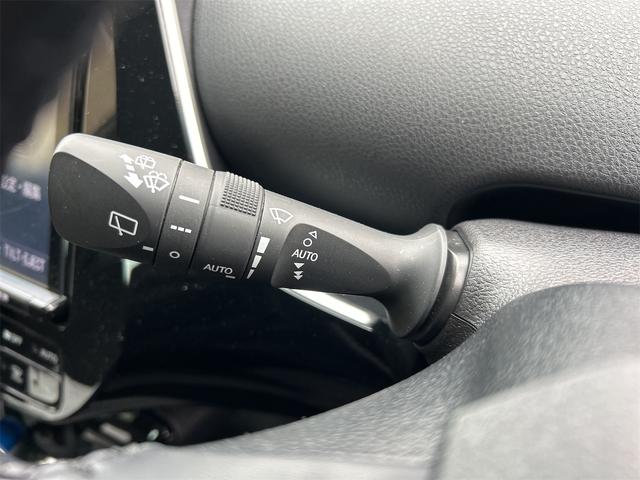 プリウス ＳセーフティプラスＩＩ　クリアランスソナー　レーンアシスト　オートクルーズコントロール　衝突被害軽減システム　全周囲カメラ　ナビ　ＴＶ　アルミホイール　オートマチックハイビーム　オートライト　ＬＥＤヘッドランプ　ＣＶＴ（55枚目）