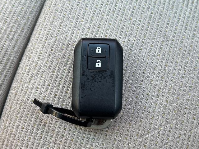 �X�}�[�g�L�[�V�X�e�����v�b�V���G���W���X�^�[�g�V�X�e���A�G���W���n���E��~�������^�b�`�ōs���A�L�[�̃��b�N�܂Ńh�A�m�u�ɐG��鎖�Ń����^�b�`����ōs�����Ƃ��o���܂���