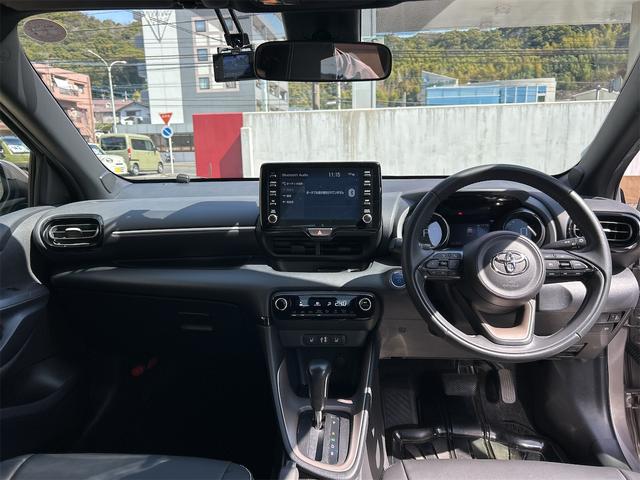 ヤリス ハイブリッドＺ　ドライブレコーダー　バックカメラ　ナビ　ＴＶ　クリアランスソナー　オートクルーズコントロール　レーンアシスト　衝突被害軽減システム　アルミホイール　オートマチックハイビーム　オートライト（2枚目）