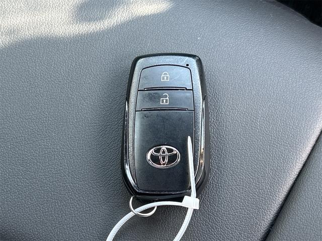 ヤリス ハイブリッドZ ドライブレコーダー バックカメラ ナビ TV クリアランスソナー オートクルーズコントロール レーンアシスト 衝突被害軽減システム アルミホイール オートマチックハイビーム オートライト(53枚目)