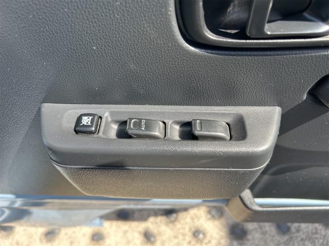 ピクシストラック 　ＡＴ　衝突被害軽減システム　ＥＳＣ　エアコン　パワーウィンドウ　運転席エアバッグ　助手席エアバッグ　ＣＤ　ＵＳＢ　ミュージックプレイヤー接続可（41枚目）