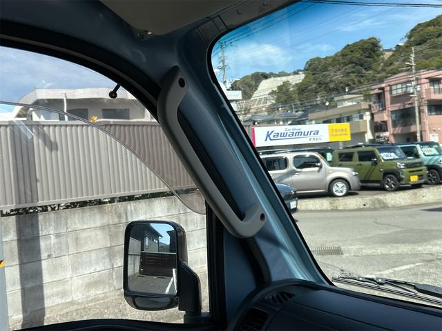 ピクシストラック 　ＡＴ　衝突被害軽減システム　ＥＳＣ　エアコン　パワーウィンドウ　運転席エアバッグ　助手席エアバッグ　ＣＤ　ＵＳＢ　ミュージックプレイヤー接続可（47枚目）