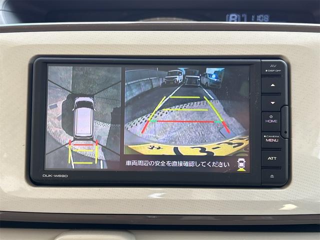 Ｘホワイトアクセントリミテッド　ＳＡＩＩＩ　全周囲カメラ　両側電動スライドドア　クリアランスソナー　衝突被害軽減システム　オートマチックハイビーム　オートライト　スマートキー　アイドリングストップ　電動格納ミラー　ベンチシート（画像4）