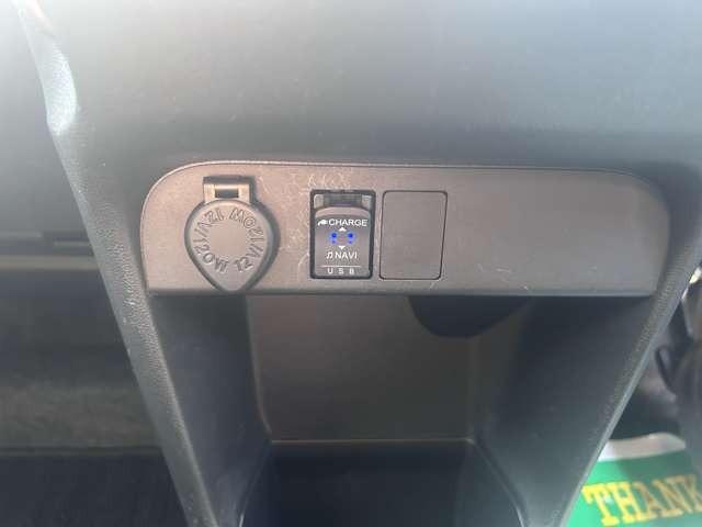 ムーヴキャンバス Ｇメイクアップリミテッド　ＳＡＩＩＩ　スマートアシスト搭載　衝突被害軽減ブレーキ　レーンアシスト　純正ナビＴＶ　ミュージックプレーヤー接続　ＥＴＣ　ドライブレコーダー　全方位カメラ　両側パワースライドドア　ＬＥＤヘッドライト　スマートキー（29枚目）