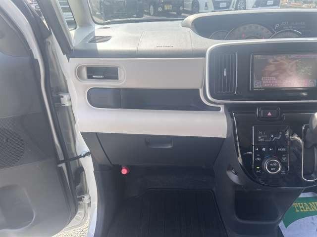 ムーヴキャンバス Ｇメイクアップリミテッド　ＳＡＩＩＩ　スマートアシスト搭載　衝突被害軽減ブレーキ　レーンアシスト　純正ナビＴＶ　ミュージックプレーヤー接続　ＥＴＣ　ドライブレコーダー　全方位カメラ　両側パワースライドドア　ＬＥＤヘッドライト　スマートキー（37枚目）