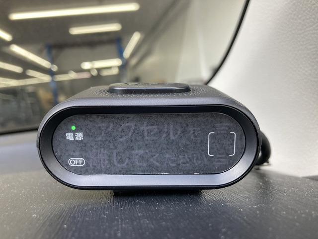 ヴィッツ Ｕ　スマートストップパッケージ　社外衝突軽減ブレーキ　コーナーセンサー　純正ナビ　地デジ　ＥＴＣ　スマートキー　プッシュスタート　アイドリングストップ　シートヒーター　横滑り防止　オートライト　アクセサリーソケット　セキュリティ（16枚目）