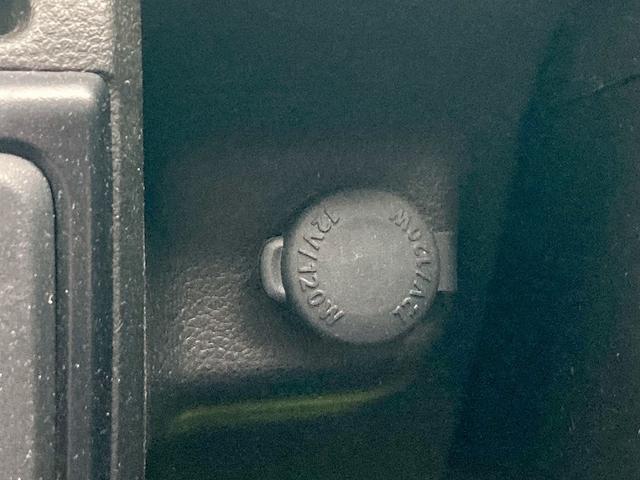 アルト Ｌ　ＣＶＴ　エネチャージ　エコクール　ＥＴＣ　キーレス　シートヒーター　純正ＣＤ　アクセサリーソケット　アイドリングストップ　横滑り防止　ヘッドライトレベライザー　サイドバイザー　セキュリティアラーム（22枚目）