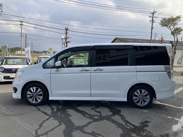 ステップワゴンスパーダ Ｚ　両側パワースライドドア　純正９インチナビ　フルセグ　ＤＶＤ再生バックカメラ　ＥＴＣ　前後ドライブレコーダー　ＨＩＤヘッドライト　フォグ　スマートキー　横滑防止　パドルシフト　プライバシーガラス（6枚目）