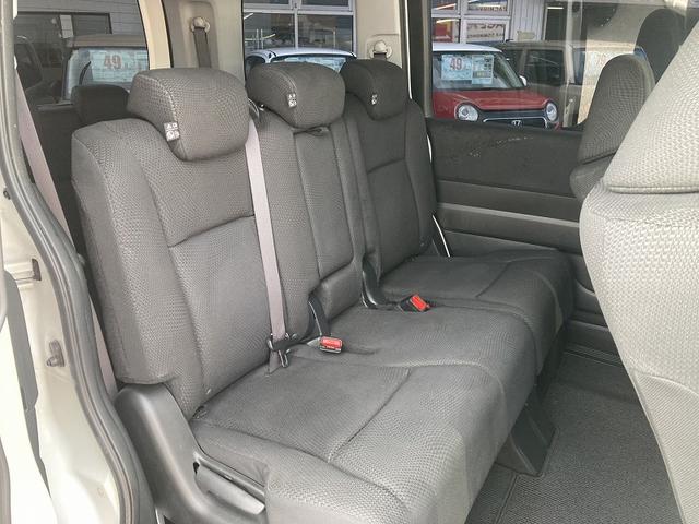 ステップワゴンスパーダ Ｚ　両側パワースライドドア　純正９インチナビ　フルセグ　ＤＶＤ再生バックカメラ　ＥＴＣ　前後ドライブレコーダー　ＨＩＤヘッドライト　フォグ　スマートキー　横滑防止　パドルシフト　プライバシーガラス（14枚目）