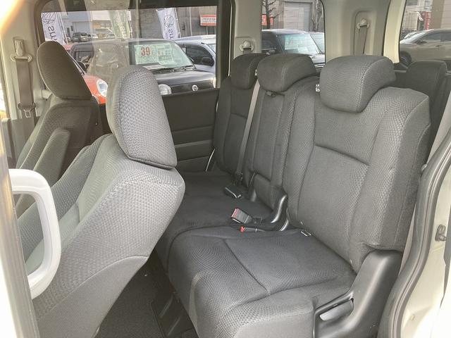 ステップワゴンスパーダ Ｚ　両側パワースライドドア　純正９インチナビ　フルセグ　ＤＶＤ再生バックカメラ　ＥＴＣ　前後ドライブレコーダー　ＨＩＤヘッドライト　フォグ　スマートキー　横滑防止　パドルシフト　プライバシーガラス（15枚目）