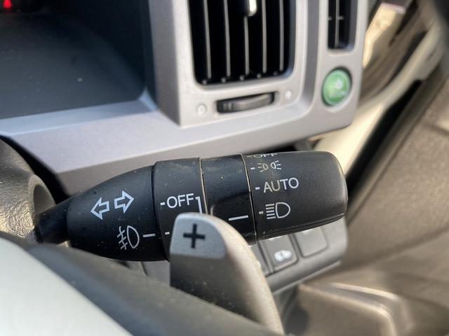 ステップワゴンスパーダ Ｚ　両側パワースライドドア　純正９インチナビ　フルセグ　ＤＶＤ再生バックカメラ　ＥＴＣ　前後ドライブレコーダー　ＨＩＤヘッドライト　フォグ　スマートキー　横滑防止　パドルシフト　プライバシーガラス（25枚目）