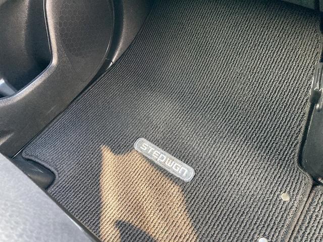 ステップワゴンスパーダ Ｚ　両側パワースライドドア　純正９インチナビ　フルセグ　ＤＶＤ再生バックカメラ　ＥＴＣ　前後ドライブレコーダー　ＨＩＤヘッドライト　フォグ　スマートキー　横滑防止　パドルシフト　プライバシーガラス（28枚目）