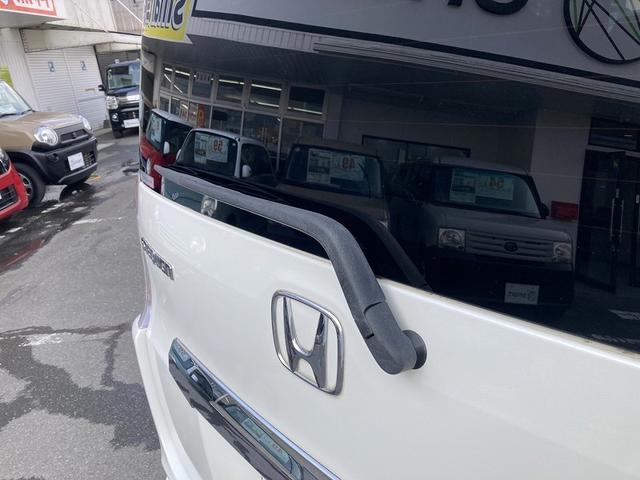 ステップワゴンスパーダ Ｚ　両側パワースライドドア　純正９インチナビ　フルセグ　ＤＶＤ再生バックカメラ　ＥＴＣ　前後ドライブレコーダー　ＨＩＤヘッドライト　フォグ　スマートキー　横滑防止　パドルシフト　プライバシーガラス（31枚目）