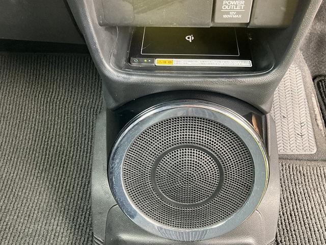 Ｎ－ＢＯＸスラッシュ Ｇ・Ｌパッケージ　純正ナビ　フルセグ　ＤＶＤ再生　Ｂｌｕｅｔｏｏｔｈ　バックカメラ　スマートキー　プッシュスタート　電子パーキング　社外ＬＥＤヘッドライト　ＥＴＣ　横滑防止　ヘッドライトレベライザー　純正アルミ（26枚目）