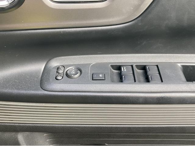 Ｎ－ＢＯＸスラッシュ Ｇ・Ｌパッケージ　純正ナビ　フルセグ　ＤＶＤ再生　Ｂｌｕｅｔｏｏｔｈ　バックカメラ　スマートキー　プッシュスタート　電子パーキング　社外ＬＥＤヘッドライト　ＥＴＣ　横滑防止　ヘッドライトレベライザー　純正アルミ（29枚目）