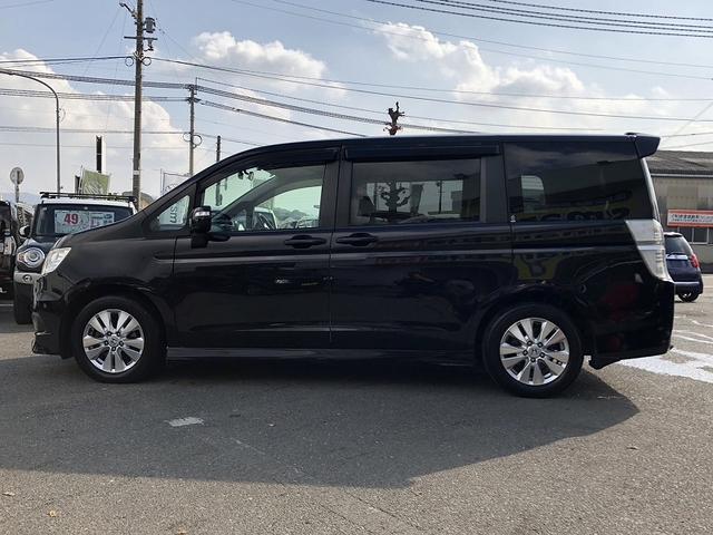 ステップワゴンスパーダ S パワースライドドア 社外ナビ フルセグ DVD再生 Bluetooth バックカメラ ビルトインETC ドライブレコーダー HIDヘッドライト フォグ オートライト フロアマット サイドバイザー(7枚目)