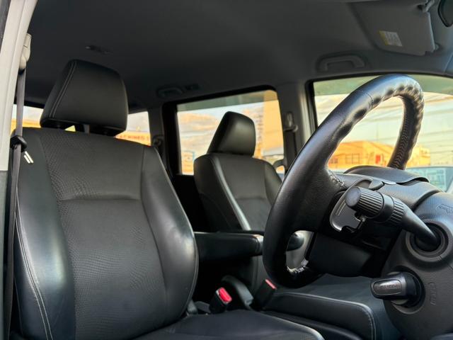 ステップワゴンスパーダ 　後期　９型ナビ　フルセグ／ＢＴ　両側電スラ　Ｂカメラ　ＥＴＣ　社外１８ＡＷ　Ｐシフト　クルコン　ステリモＨＩＤライト　Ａライト　フォグ　Ａストップ　スマートキー　Ｐガラス　シートリフター　ＴＲＣ（12枚目）