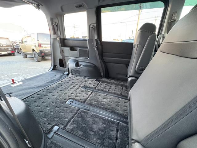 ステップワゴンスパーダ 　後期　９型ナビ　フルセグ／ＢＴ　両側電スラ　Ｂカメラ　ＥＴＣ　社外１８ＡＷ　Ｐシフト　クルコン　ステリモＨＩＤライト　Ａライト　フォグ　Ａストップ　スマートキー　Ｐガラス　シートリフター　ＴＲＣ（18枚目）