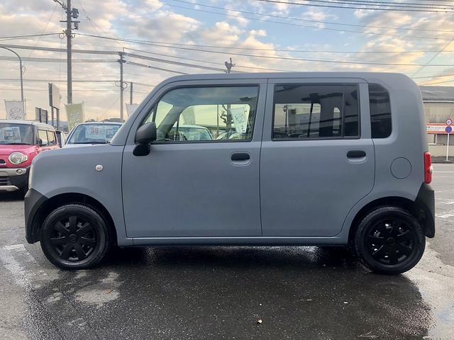 ムーヴコンテ Ｌ　艶消し全塗装　キーレス　純正ＣＤオーディオ　ヘッドライトレベライザー　アクセサリーソケット　プライバシーガラス　セキュリティアラーム　リアワイパー　ベンチシート　アームレスト　ＷＳＲＳエアバック（6枚目）