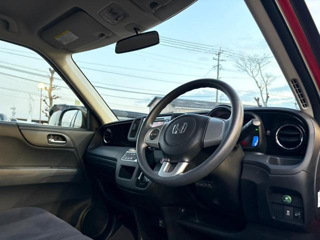 N-ONE ツアラー 艶消し全塗装 ターボ 純正ナビ 地デジ DVD再生 バックカメラ スマートキー プッシュスタート HIDヘッドライト 横滑り防止 プライバシーガラス セキュリティアラーム リアワイパー フロアマット(9枚目)