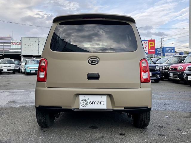 ミラココア ココアＸ　艶消し全塗装　スマートキー　純正ＣＤオーディオ　フォグランプ　ヘッドライトレベライザー　アクセサリーソケット　バニティミラー　アームレスト　プライバシーガラス　セキュリティアラーム　チルトステアリング（9枚目）