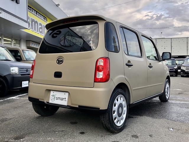 ミラココア ココアＸ　艶消し全塗装　スマートキー　純正ＣＤオーディオ　フォグランプ　ヘッドライトレベライザー　アクセサリーソケット　バニティミラー　アームレスト　プライバシーガラス　セキュリティアラーム　チルトステアリング（10枚目）