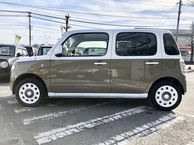 ミラココア ココアＬ　全塗装　社外ナビ　フルセグ　ＤＶＤ再生　Ｂｌｕｅｔｏｏｔｈ　アイドリングストップ　ヘッドライトレベライザー　プライバシーガラス　セキュリティアラーム　アクセサリーソケット　バニティミラー　アームレスト（6枚目）