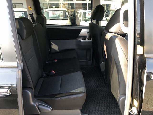 ヴォクシー ＺＳ　煌ＩＩ　両側電動スライドドア　純正ナビ　純正フリップダウンモニター　パドルシフト　ビルトインＥＴＣ　ドライブレコーダー　スマートキー　プッシュスタート　ＨＩＤヘッドライト　フォグランプ　プライバシーガラス（14枚目）