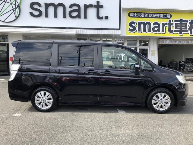 ステップワゴンスパーダ Ｓ　両側電動スライドドア　純正ナビ　フルセグ　ＤＶＤ再生　ビルトインＥＴＣ　フリップダウンモニター　スマートキー　ドライブレコーダー　パドルシフト　ＨＩＤヘッドライト　フォグランプ　純正アルミ（7枚目）