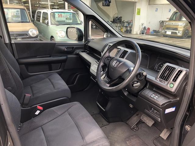 ステップワゴンスパーダ Ｓ　両側電動スライドドア　純正ナビ　フルセグ　ＤＶＤ再生　ビルトインＥＴＣ　フリップダウンモニター　スマートキー　ドライブレコーダー　パドルシフト　ＨＩＤヘッドライト　フォグランプ　純正アルミ（12枚目）