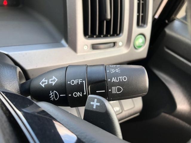 ステップワゴンスパーダ Ｓ　両側電動スライドドア　純正ナビ　フルセグ　ＤＶＤ再生　ビルトインＥＴＣ　フリップダウンモニター　スマートキー　ドライブレコーダー　パドルシフト　ＨＩＤヘッドライト　フォグランプ　純正アルミ（27枚目）