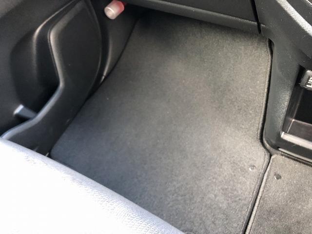 ステップワゴンスパーダ Ｓ　両側電動スライドドア　純正ナビ　フルセグ　ＤＶＤ再生　ビルトインＥＴＣ　フリップダウンモニター　スマートキー　ドライブレコーダー　パドルシフト　ＨＩＤヘッドライト　フォグランプ　純正アルミ（30枚目）