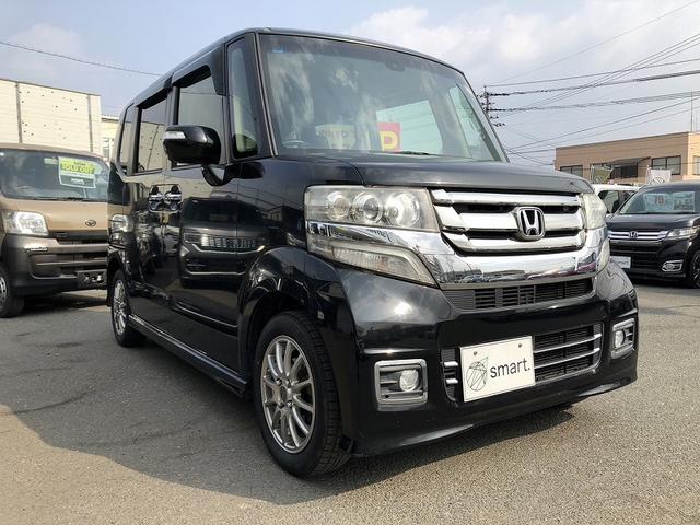 N-BOXカスタム G ターボSSパッケージ 衝突軽減 両側パワースライドドア 純正ナビ フルセグ DVD Bluetooth バックカメラ シートヒーター ビルトインETC 社外アルミ シートバックテーブル リアロールシェード マットバイザー(5枚目)