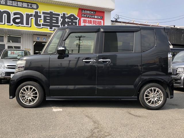 N-BOXカスタム G ターボSSパッケージ 衝突軽減 両側パワースライドドア 純正ナビ フルセグ DVD Bluetooth バックカメラ シートヒーター ビルトインETC 社外アルミ シートバックテーブル リアロールシェード マットバイザー(6枚目)