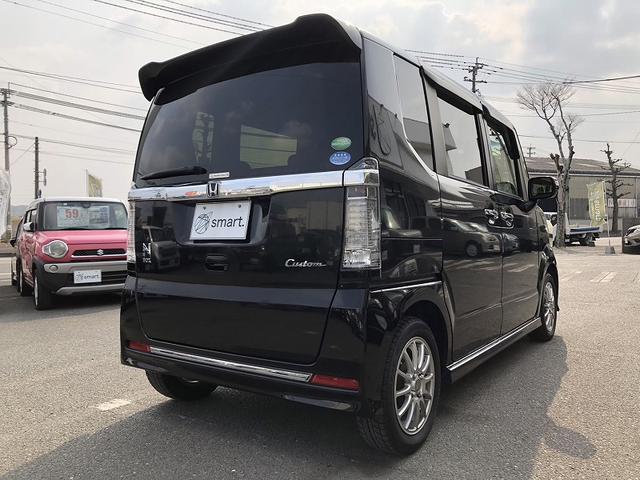 N-BOXカスタム G ターボSSパッケージ 衝突軽減 両側パワースライドドア 純正ナビ フルセグ DVD Bluetooth バックカメラ シートヒーター ビルトインETC 社外アルミ シートバックテーブル リアロールシェード マットバイザー(10枚目)